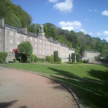 Wee Row Hostel Lanark Exterior foto