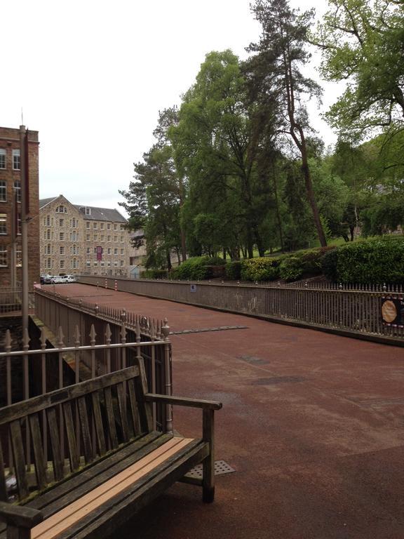 Wee Row Hostel Lanark Exterior foto